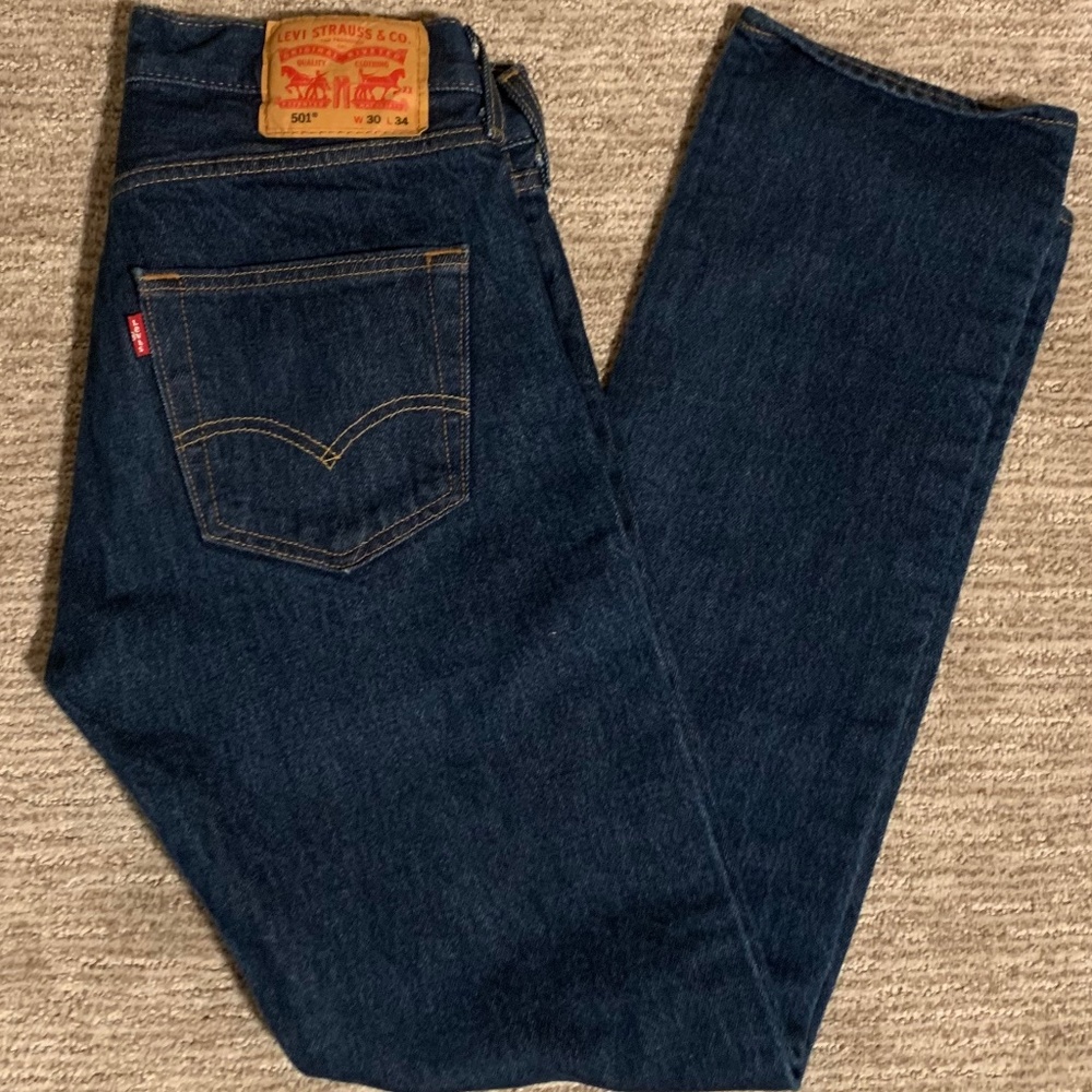 Men’s Levis - Picture 1 of 5